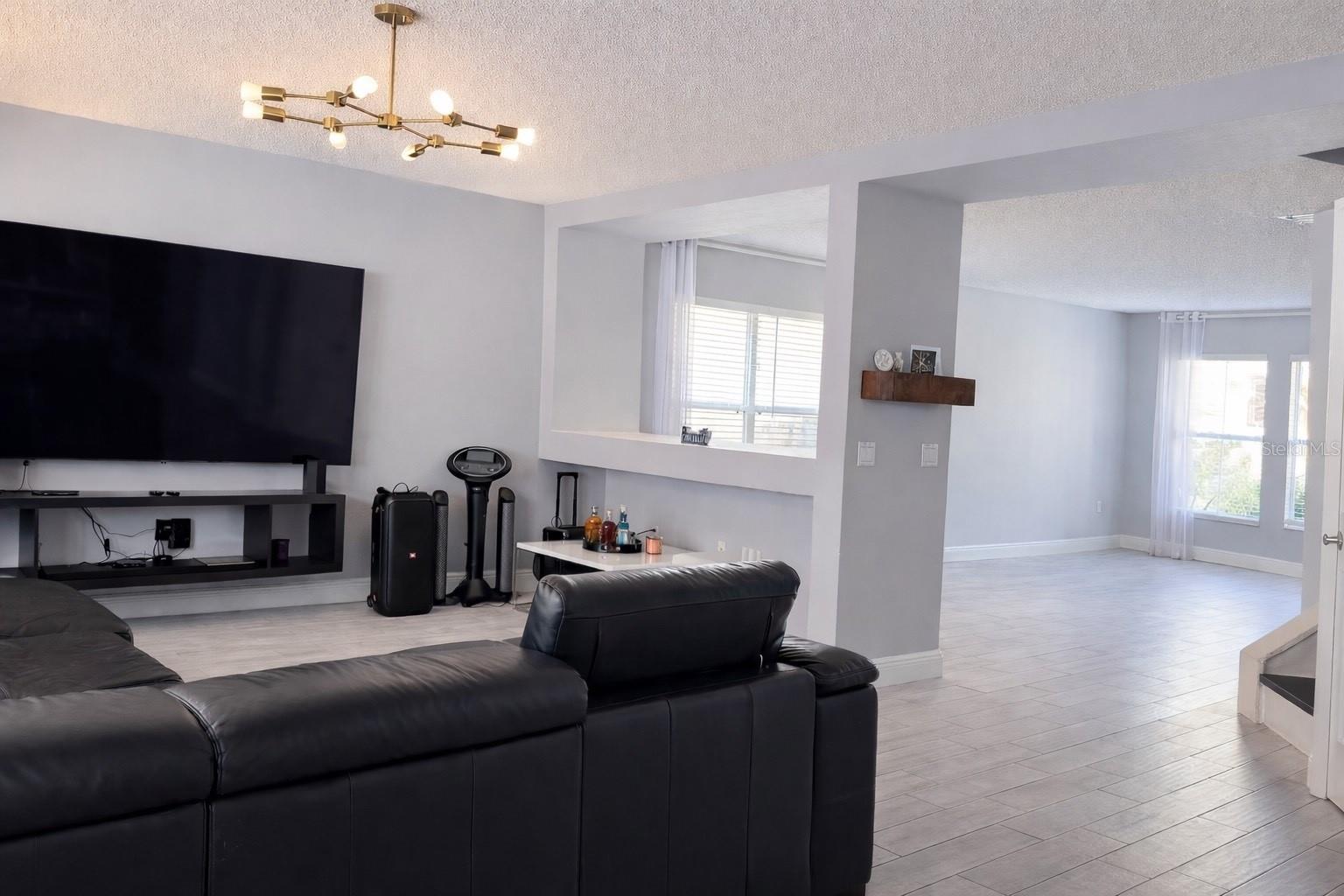 Image 4 of 20 For 429 Janice Kay Place