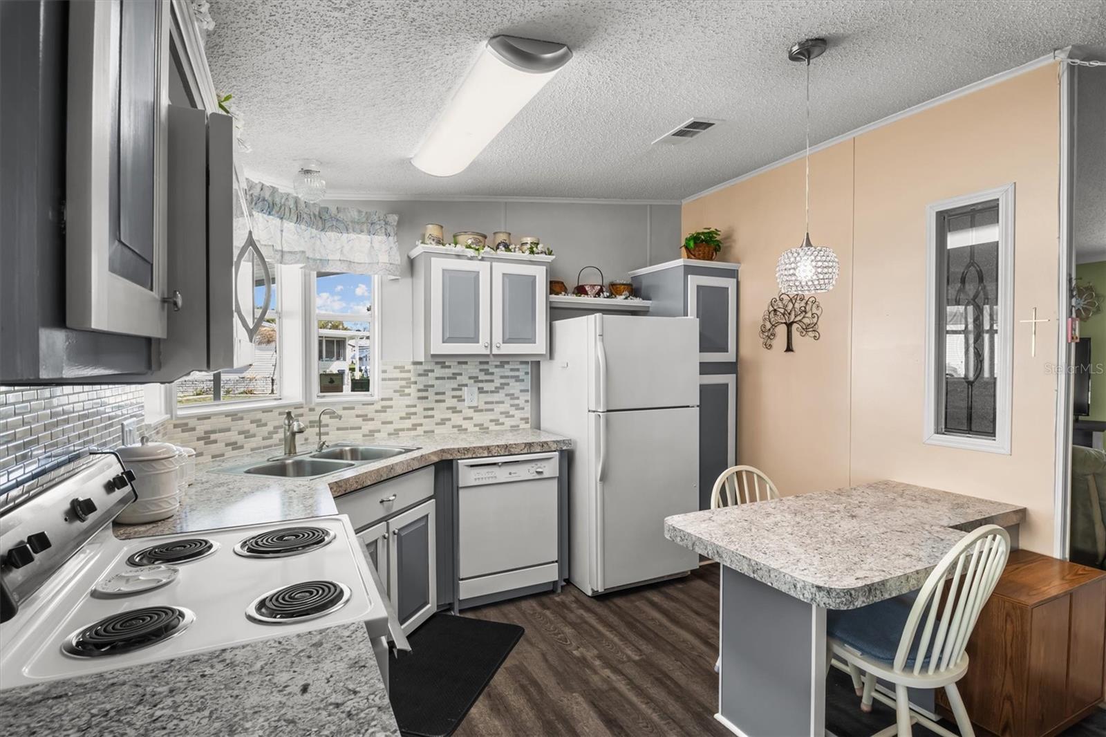 Image 15 of 38 For 232 Glenwood Drive