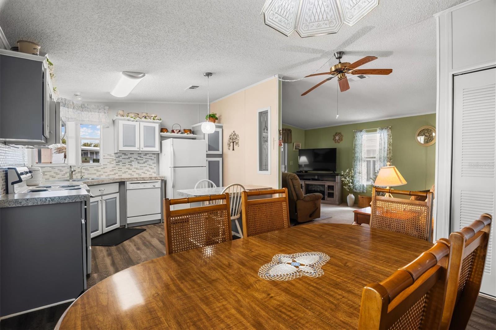 Image 17 of 38 For 232 Glenwood Drive