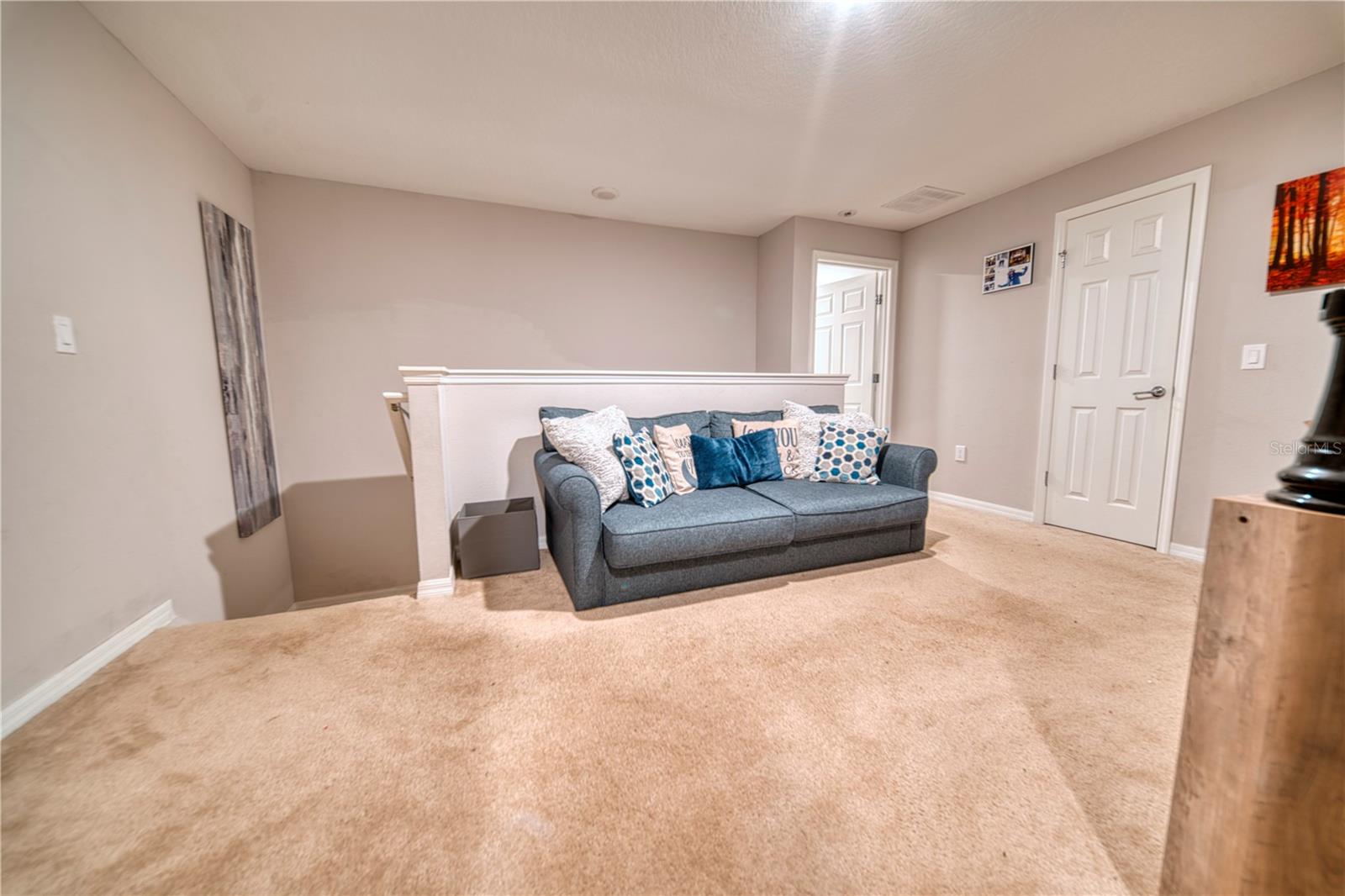 Listing photo id 9 for 3390 Bellezza Court