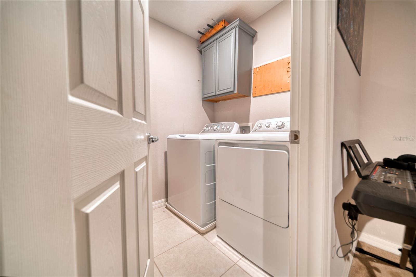 Listing photo id 10 for 3390 Bellezza Court