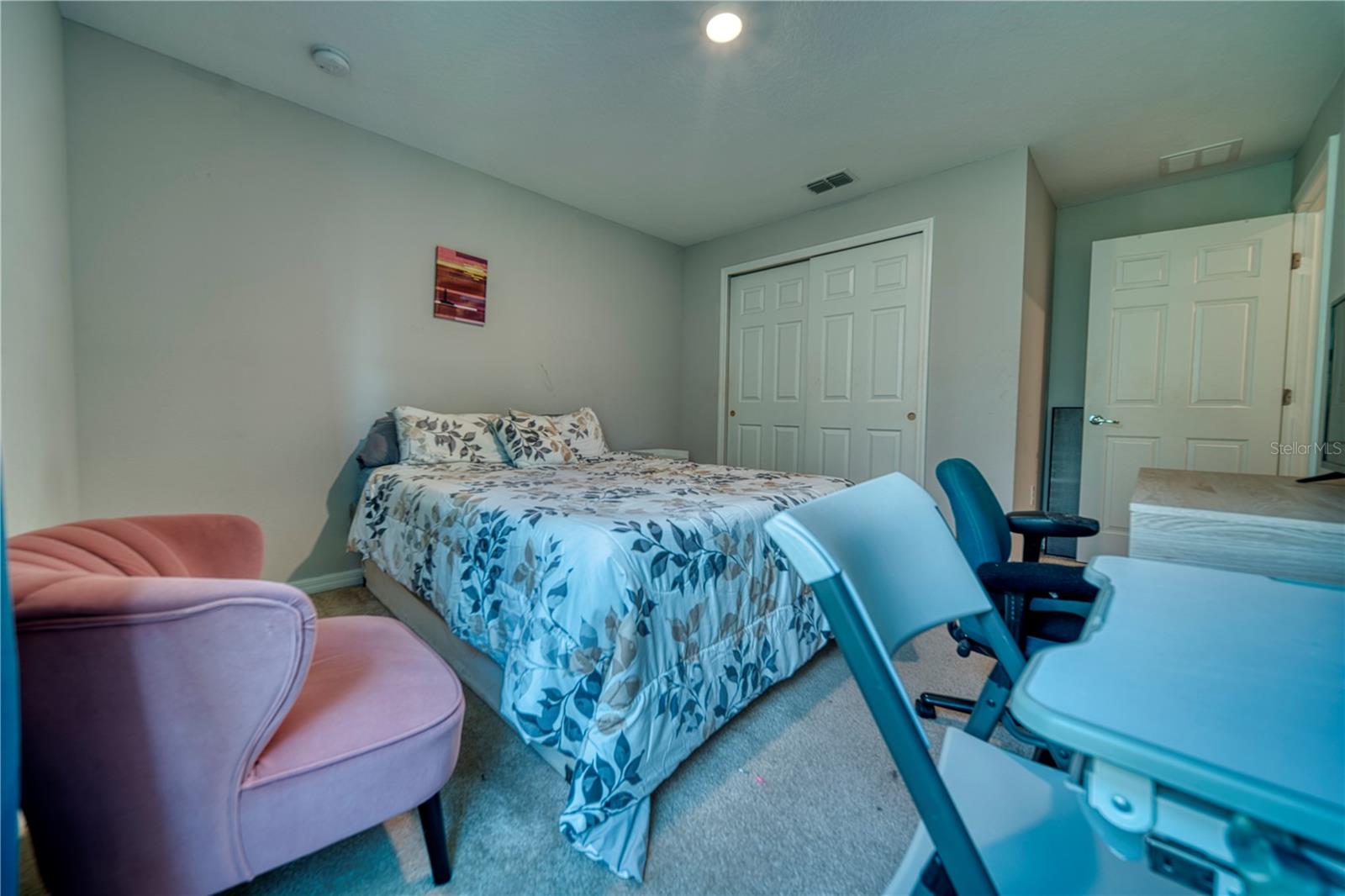 Listing photo id 17 for 3390 Bellezza Court