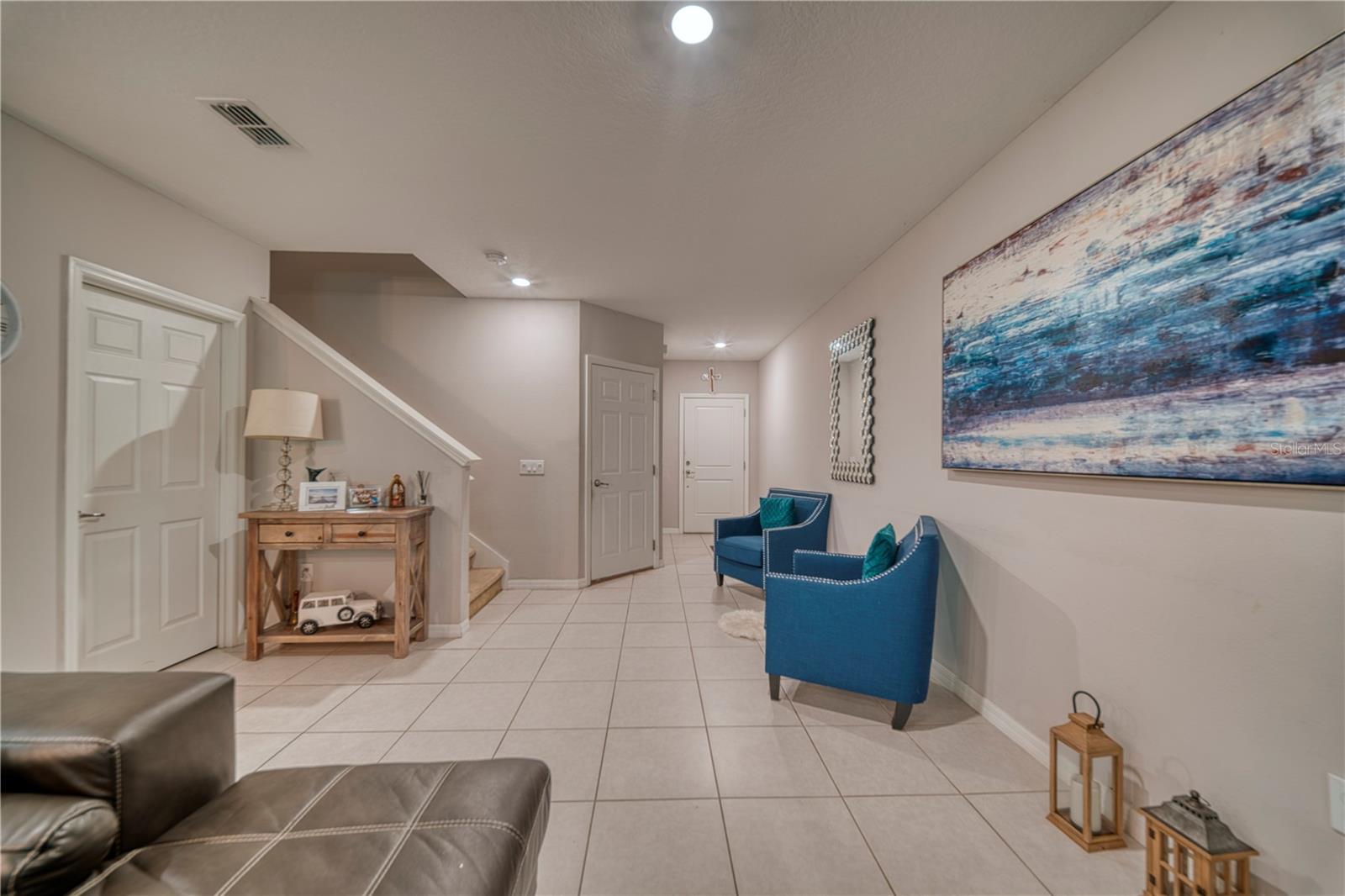 Listing photo id 0 for 3390 Bellezza Court