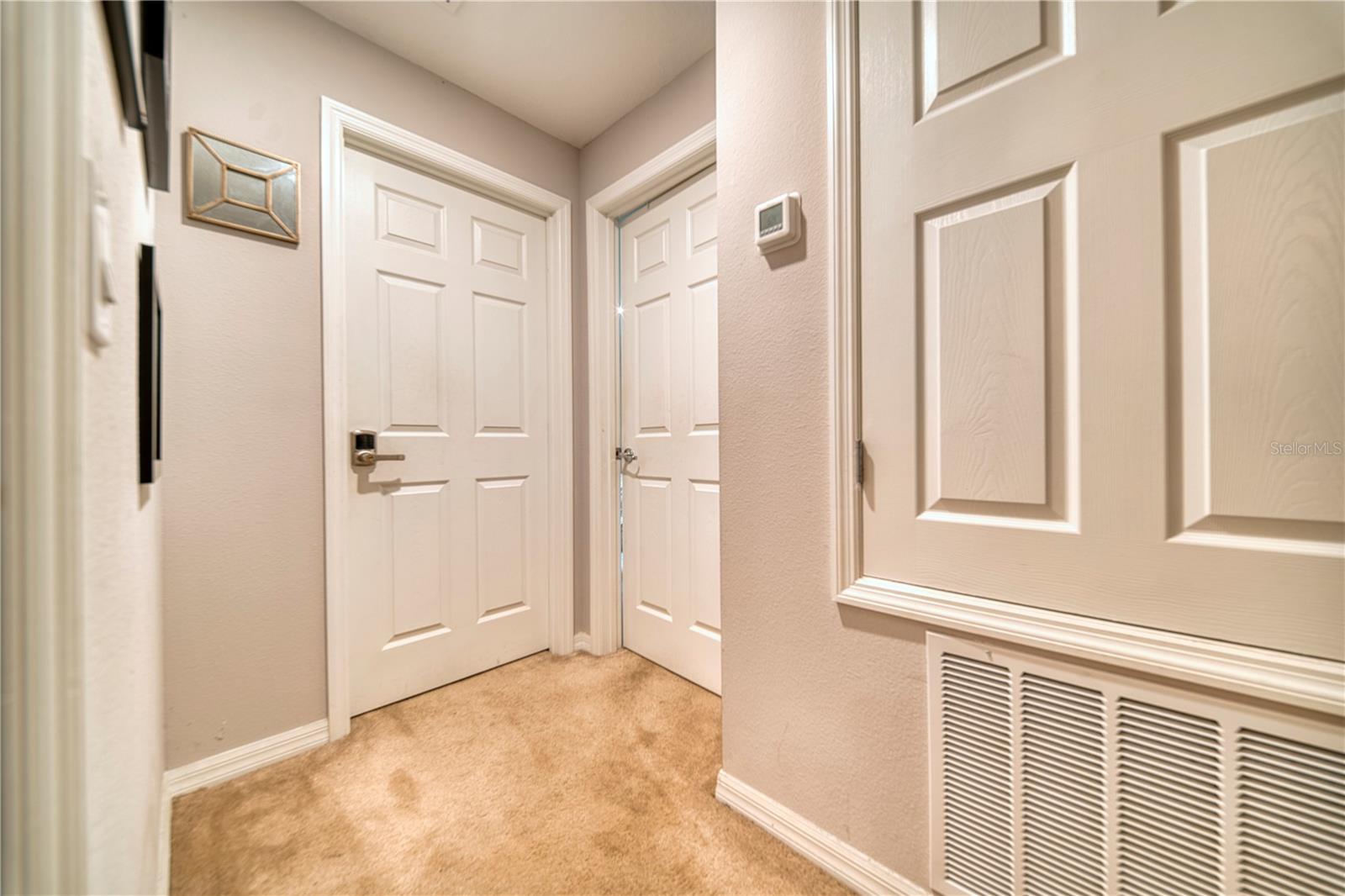 Listing photo id 18 for 3390 Bellezza Court