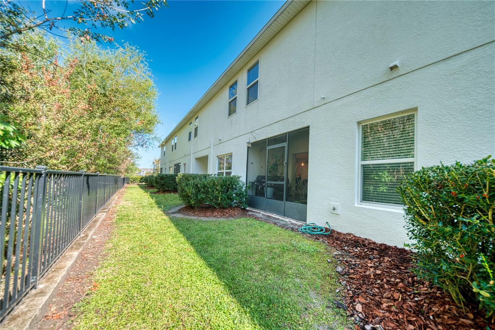 Listing photo id 22 for 3390 Bellezza Court