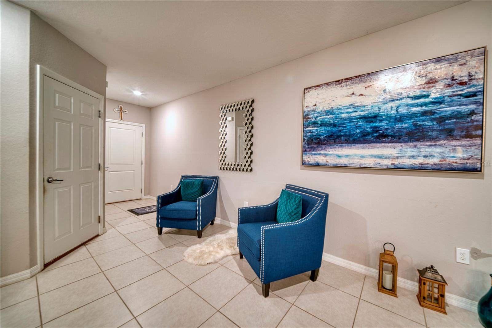Listing photo id 1 for 3390 Bellezza Court