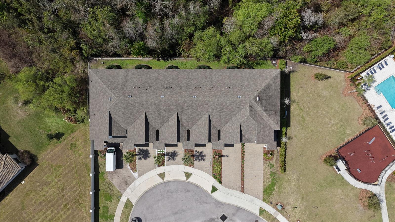 Listing photo id 29 for 3390 Bellezza Court