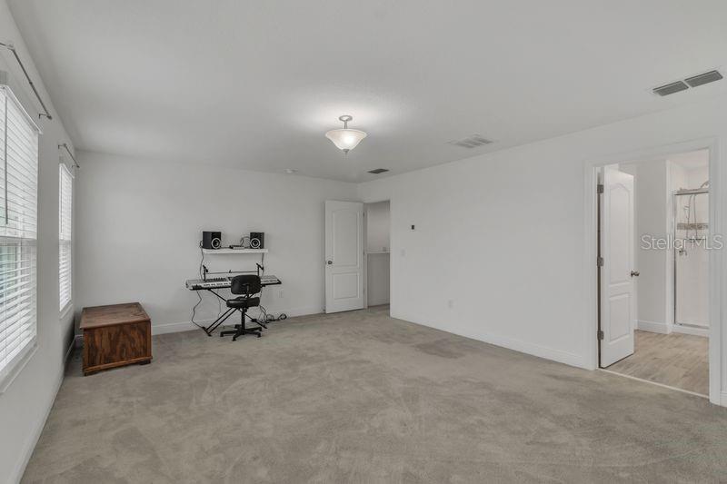 Image 30 of 37 For 187 Hydra Way