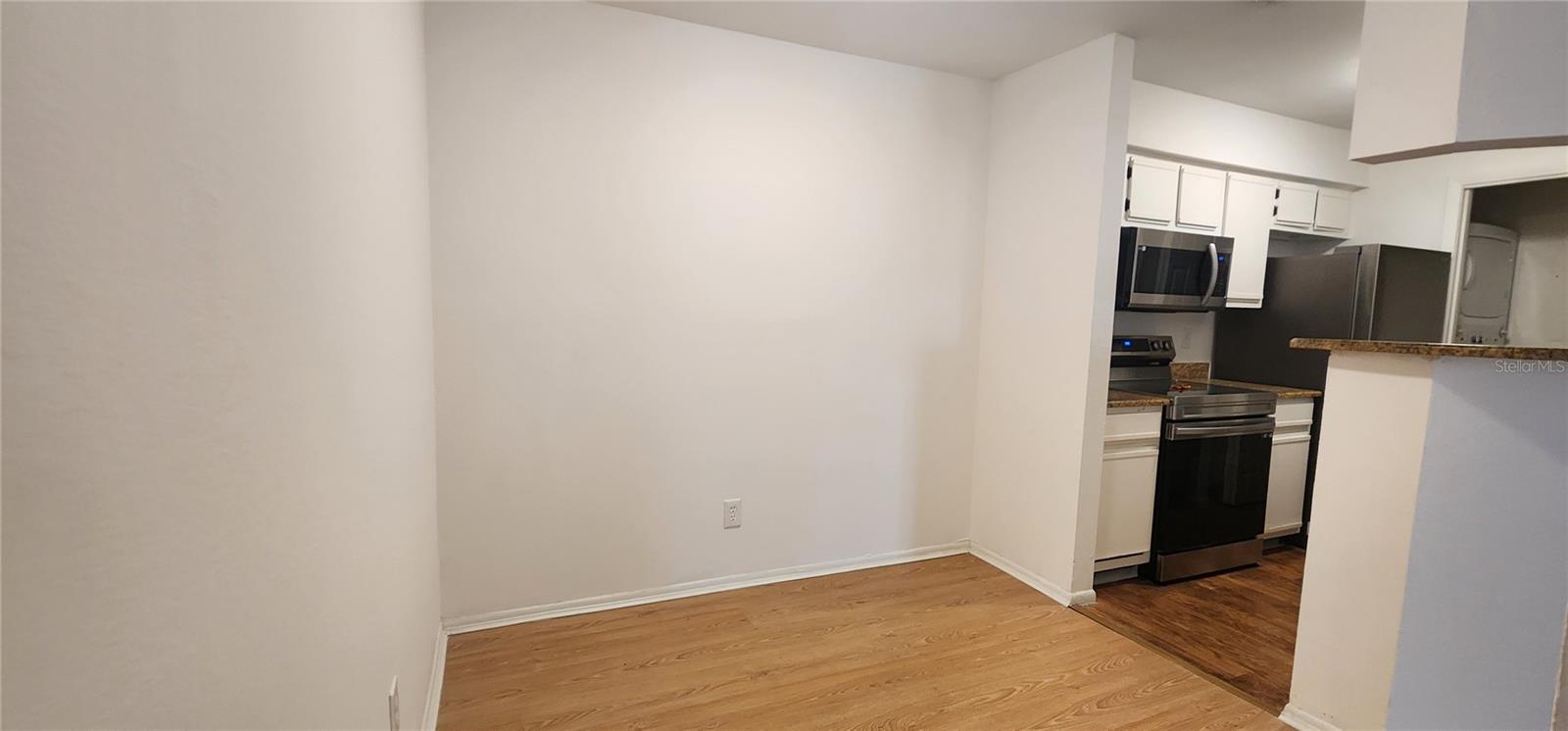 Image 21 of 27 For 232 Afton Square 108