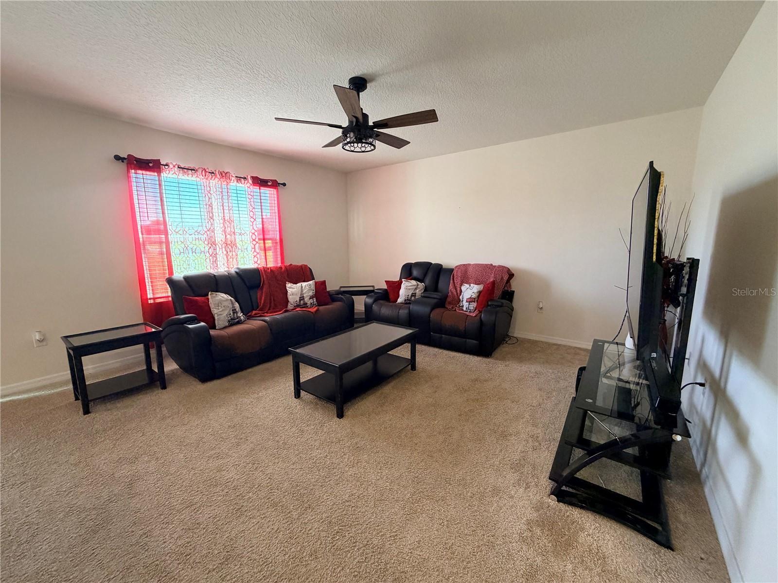 Image 12 of 25 For 1156 Cambridge Drive