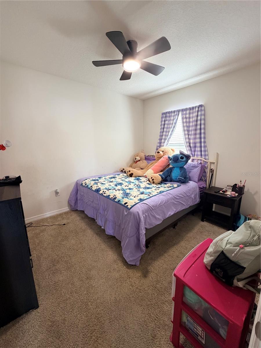 Image 19 of 25 For 1156 Cambridge Drive