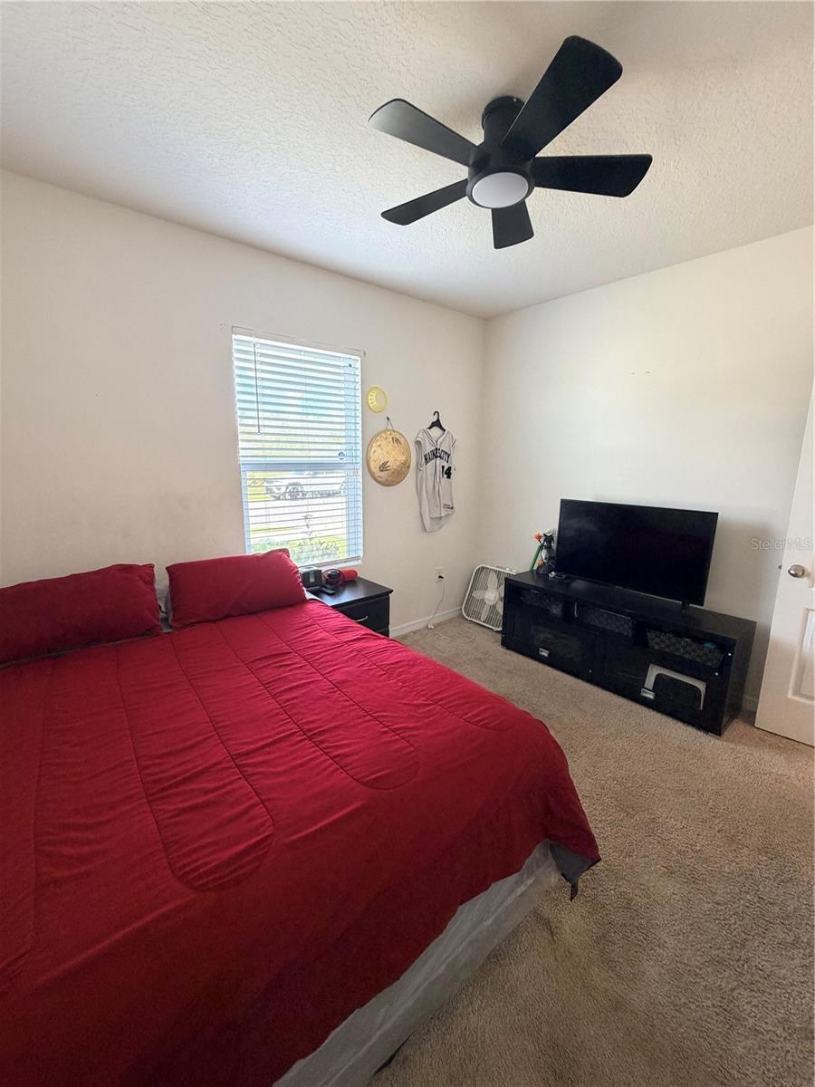 Image 22 of 25 For 1156 Cambridge Drive