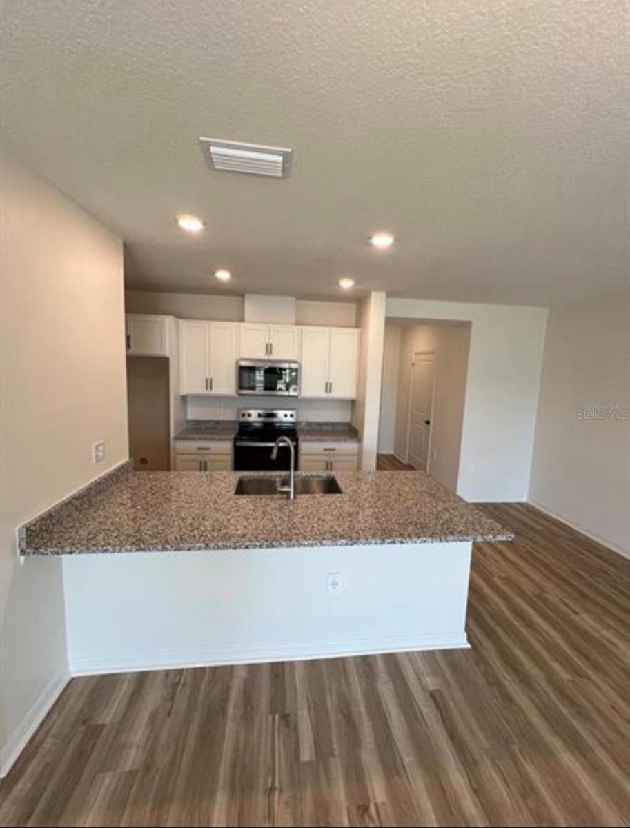 Image 3 of 11 For 733 Stoney Point Circle