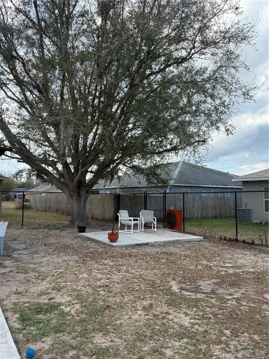 Image 14 of 51 For 407 Blackbird Way