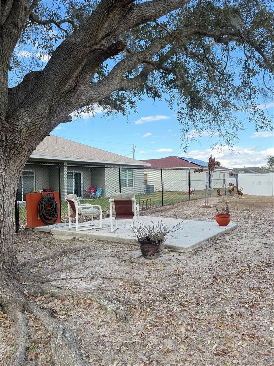 Image 15 of 51 For 407 Blackbird Way