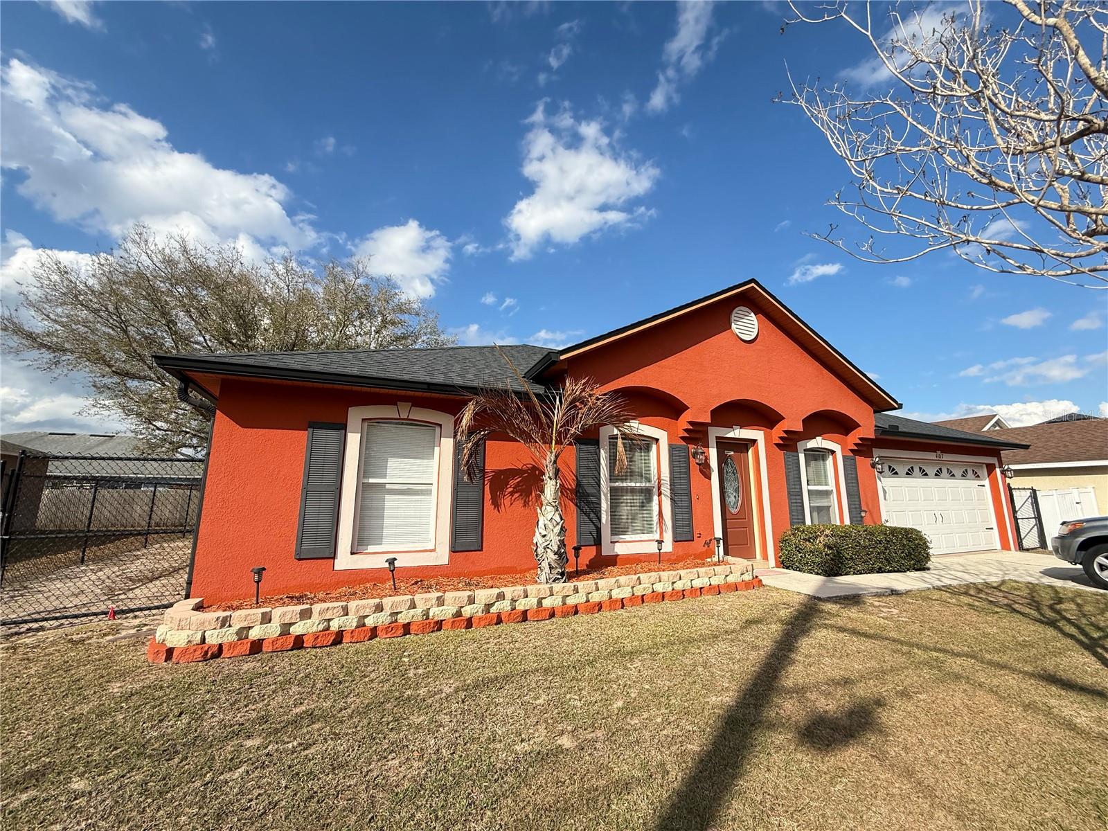 Image 2 of 51 For 407 Blackbird Way