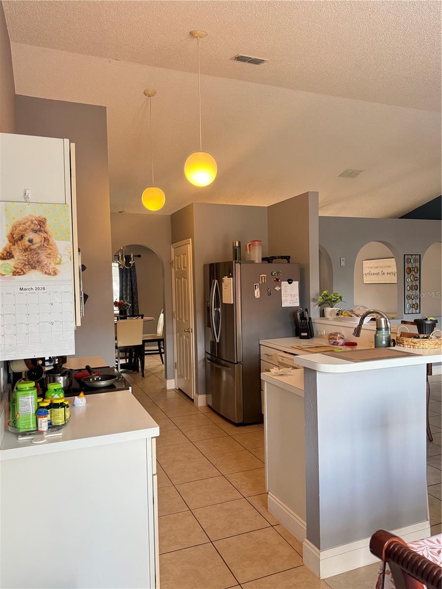 Image 22 of 51 For 407 Blackbird Way