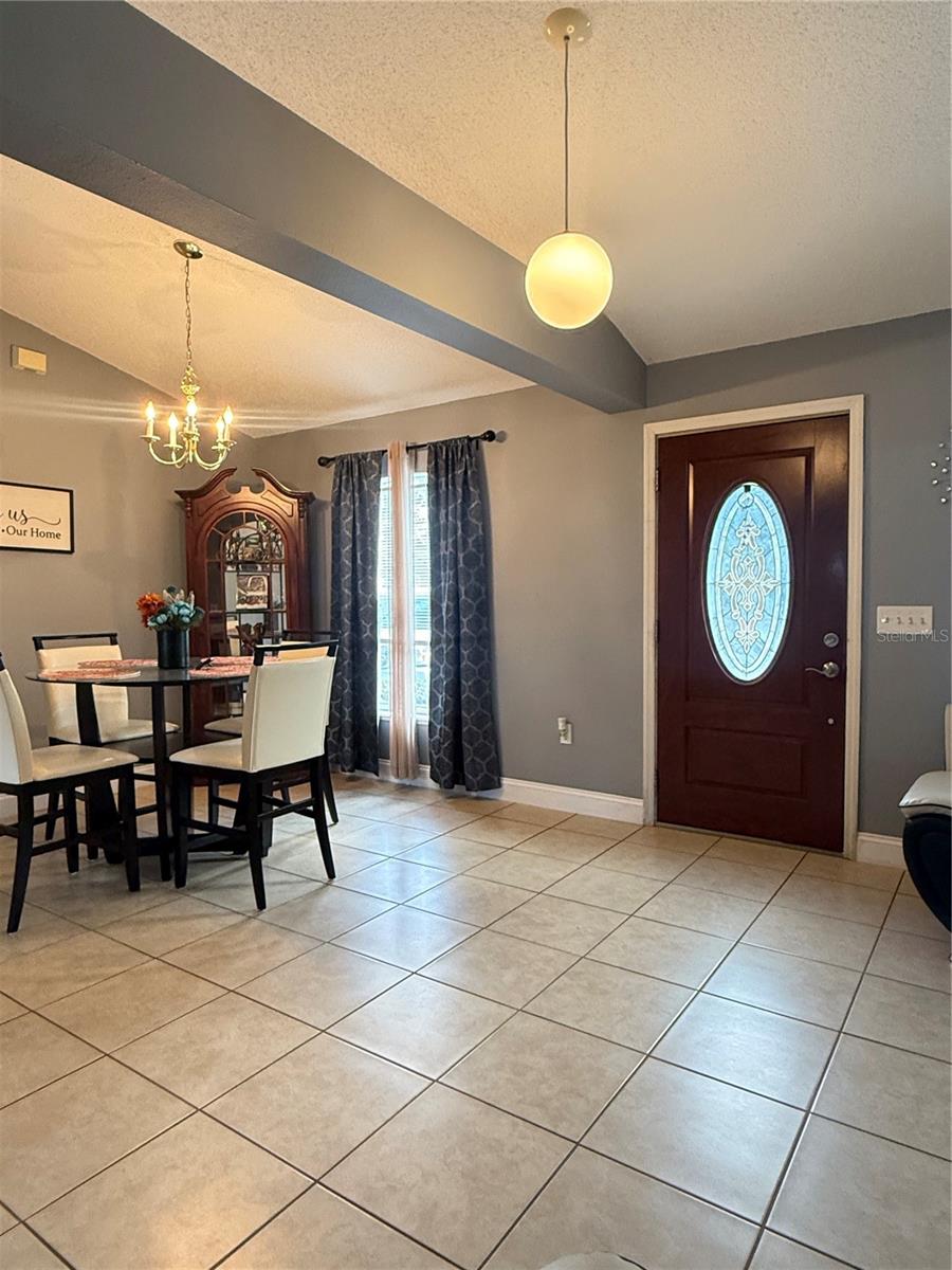 Image 25 of 51 For 407 Blackbird Way