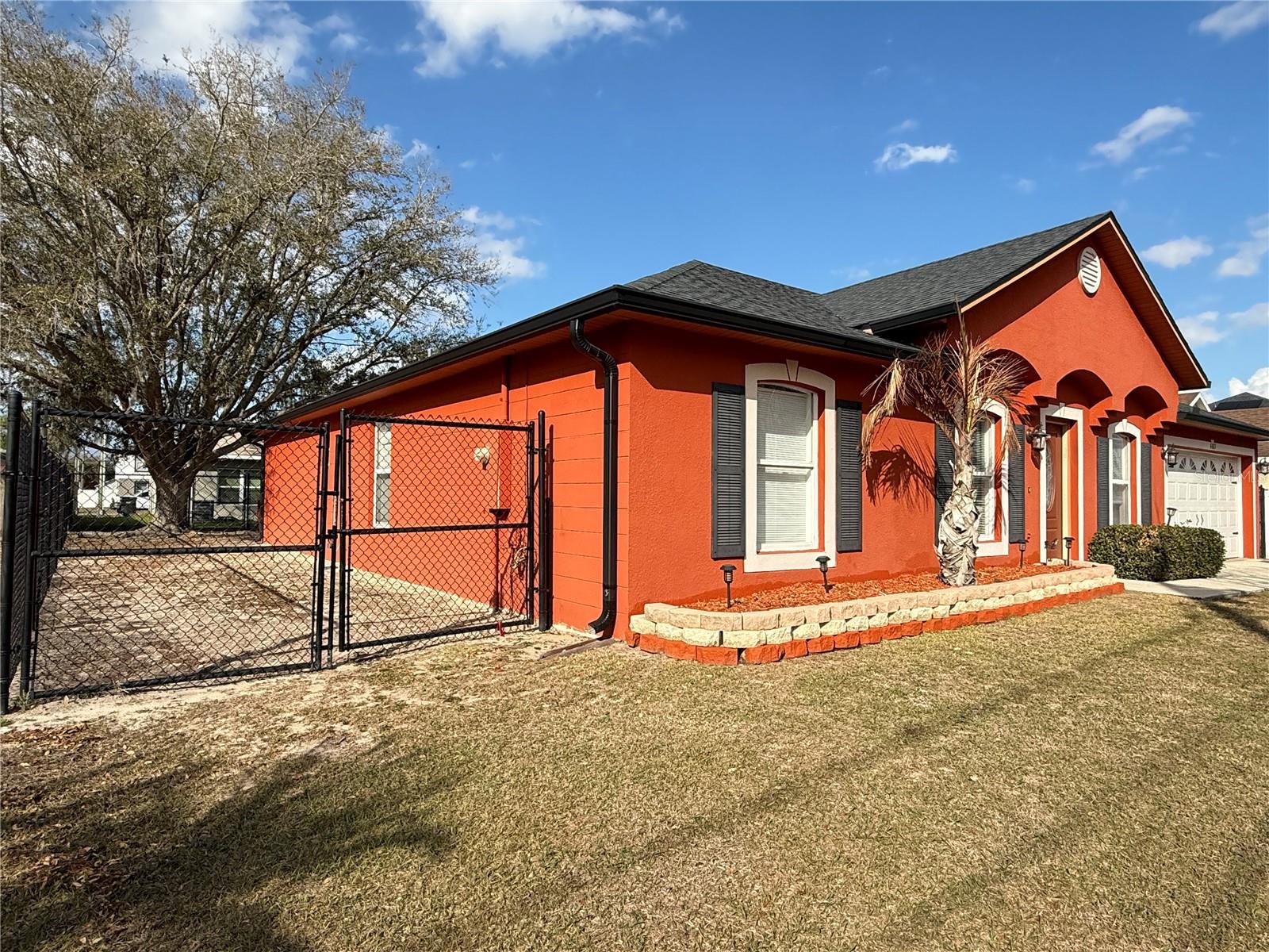 Image 4 of 51 For 407 Blackbird Way