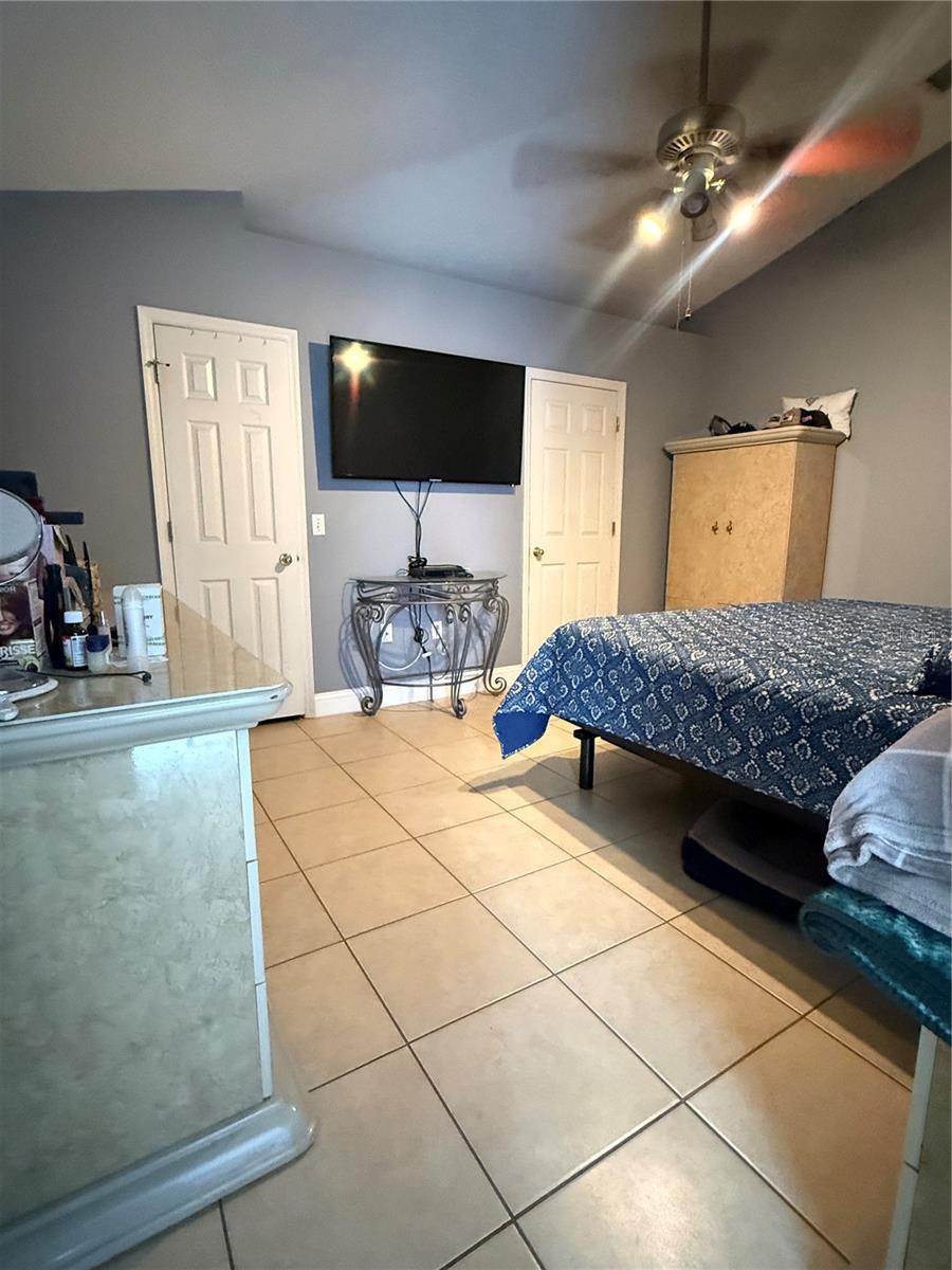 Image 50 of 51 For 407 Blackbird Way