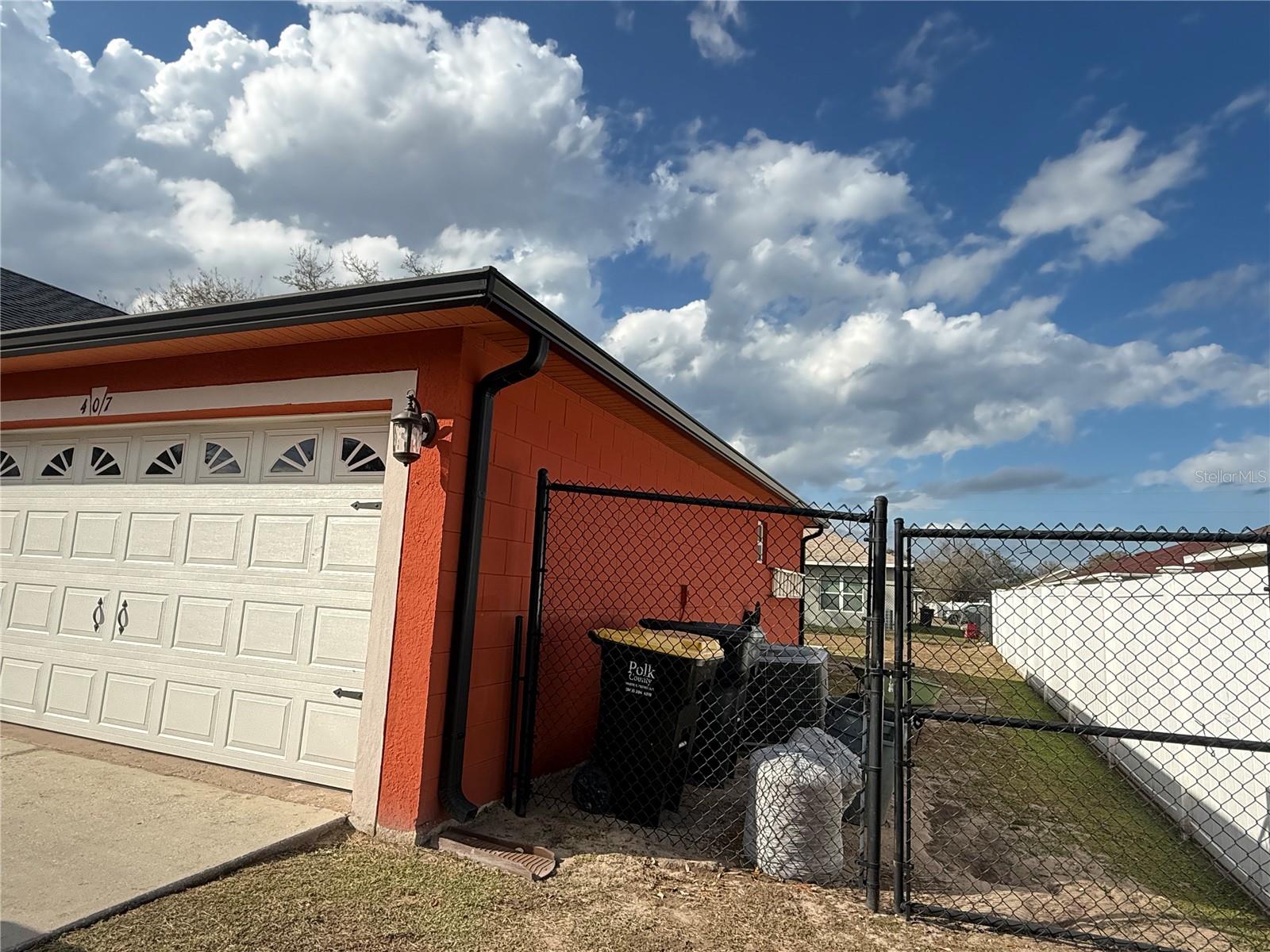 Image 6 of 51 For 407 Blackbird Way