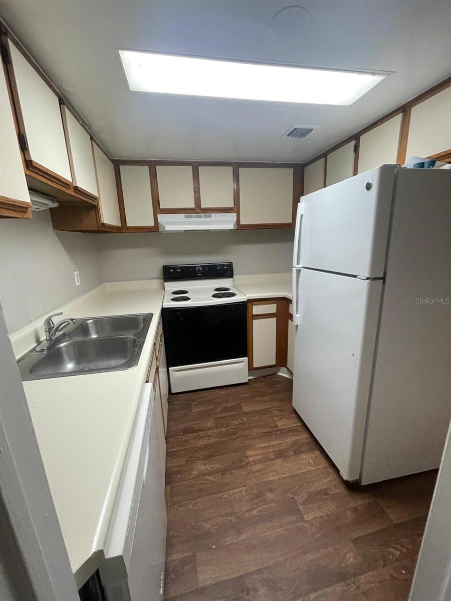 Image 2 of 6 For 4149 Semoran Boulevard 15