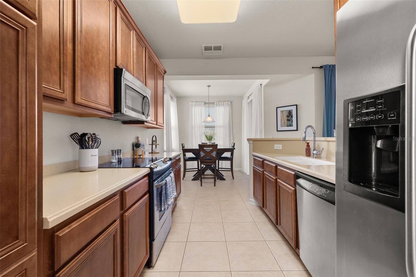 Image 21 of 82 For 1256 Romani Avenue