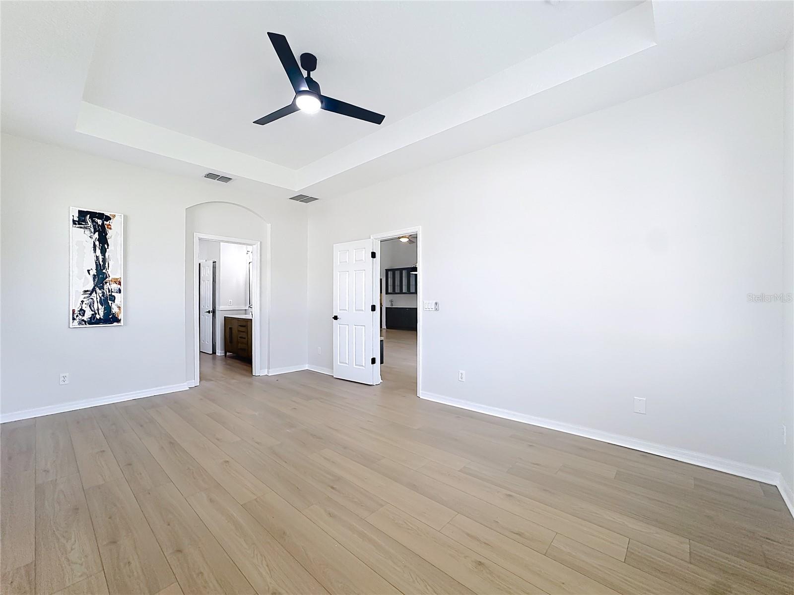 Image 17 of 58 For 336 Courtlea Park Drive