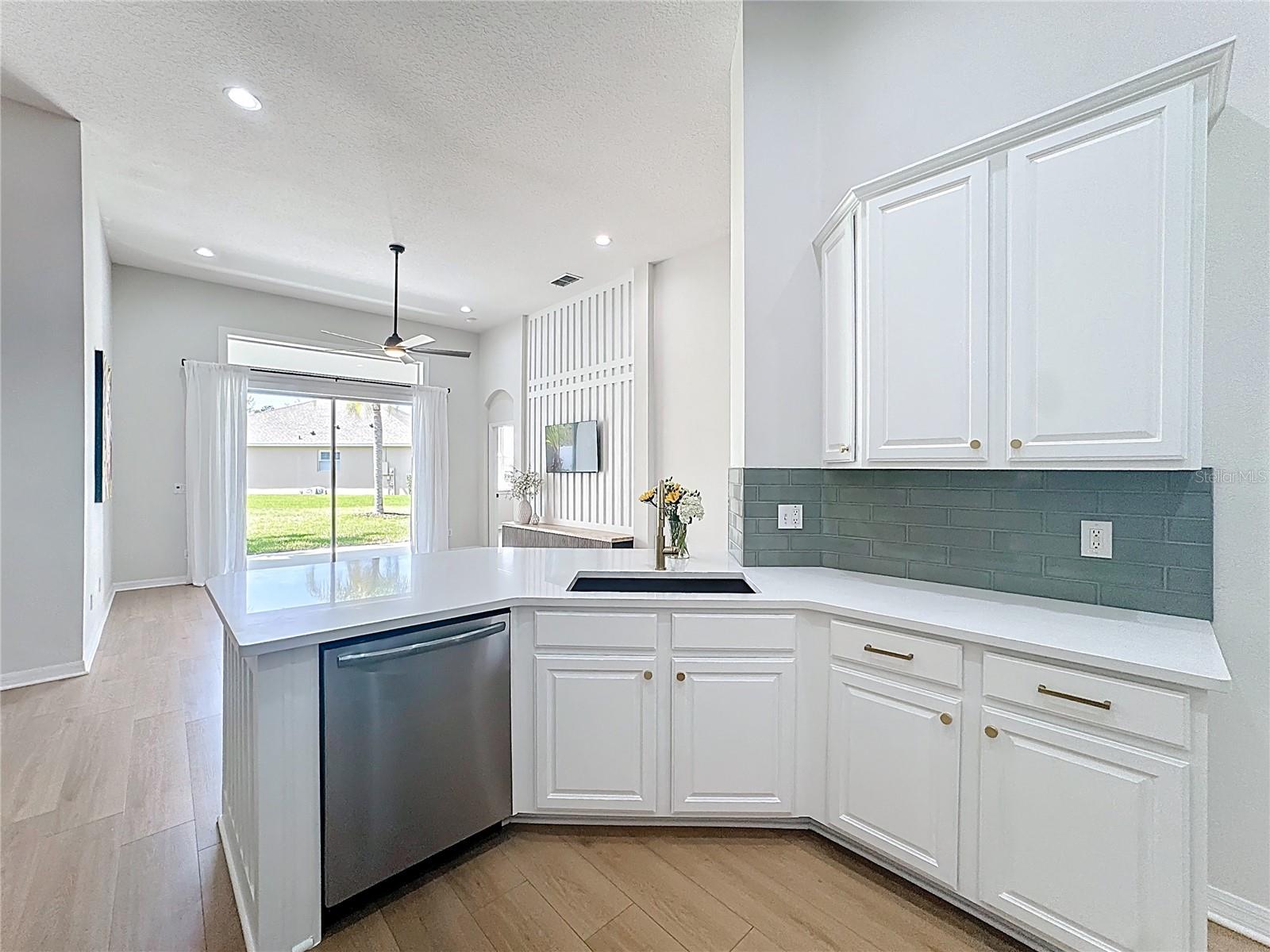 Image 2 of 58 For 336 Courtlea Park Drive