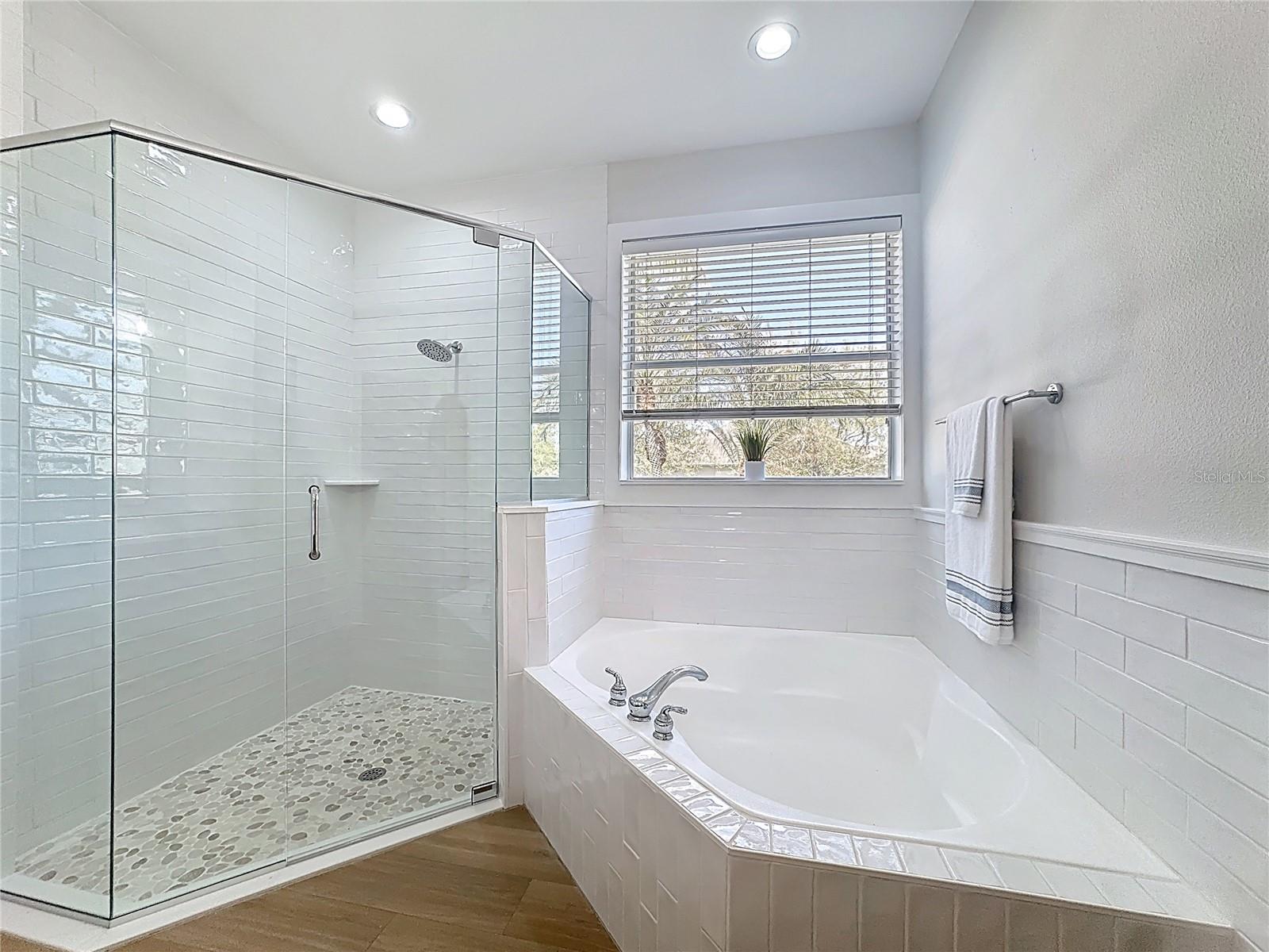 Image 21 of 58 For 336 Courtlea Park Drive