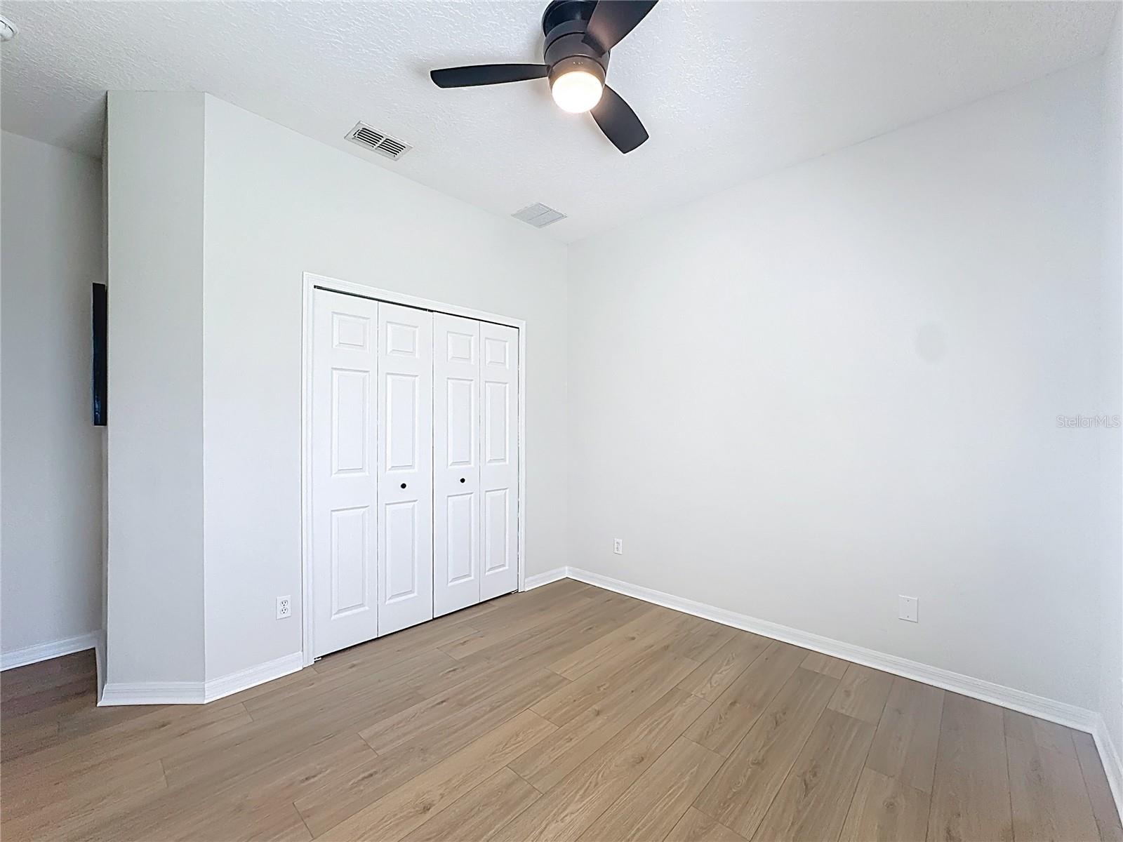 Image 26 of 58 For 336 Courtlea Park Drive