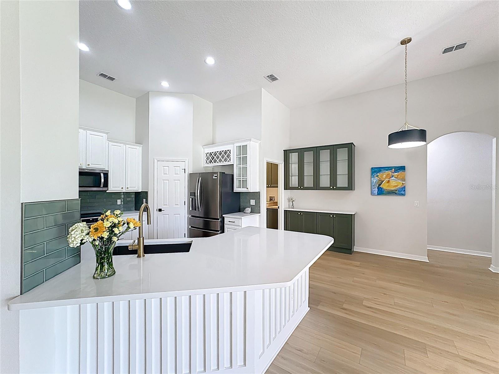 Image 3 of 58 For 336 Courtlea Park Drive