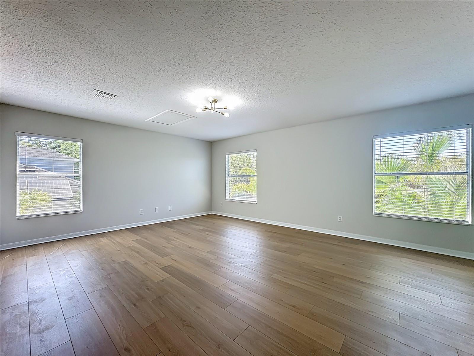 Image 42 of 58 For 336 Courtlea Park Drive