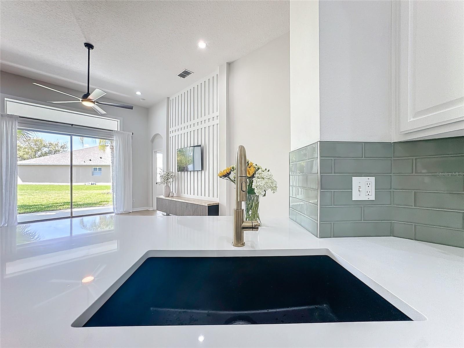 Image 6 of 58 For 336 Courtlea Park Drive