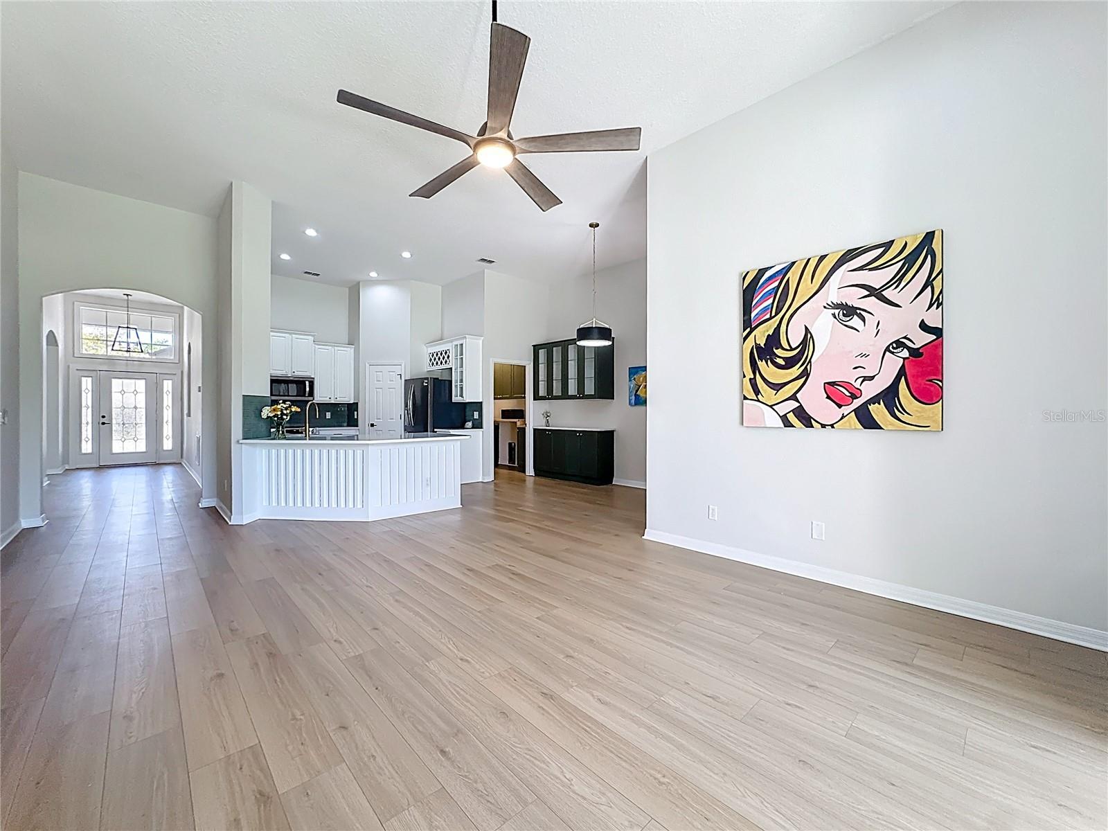 Image 7 of 58 For 336 Courtlea Park Drive