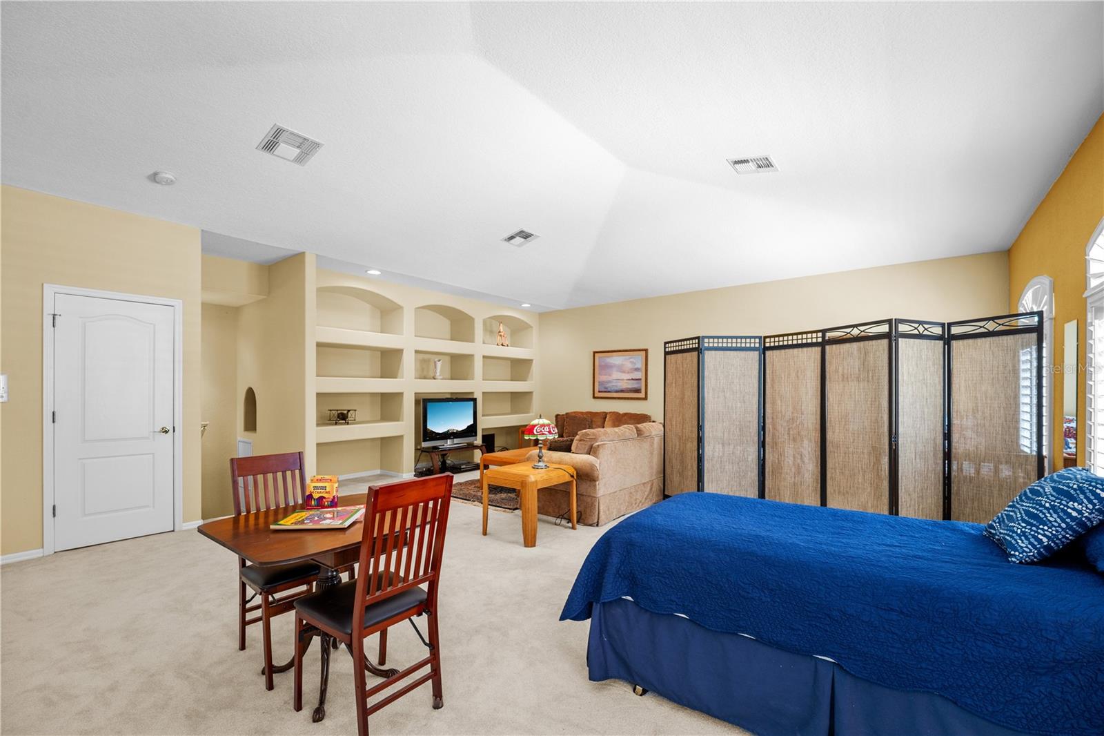 Image 32 of 49 For 106 Burrell Circle