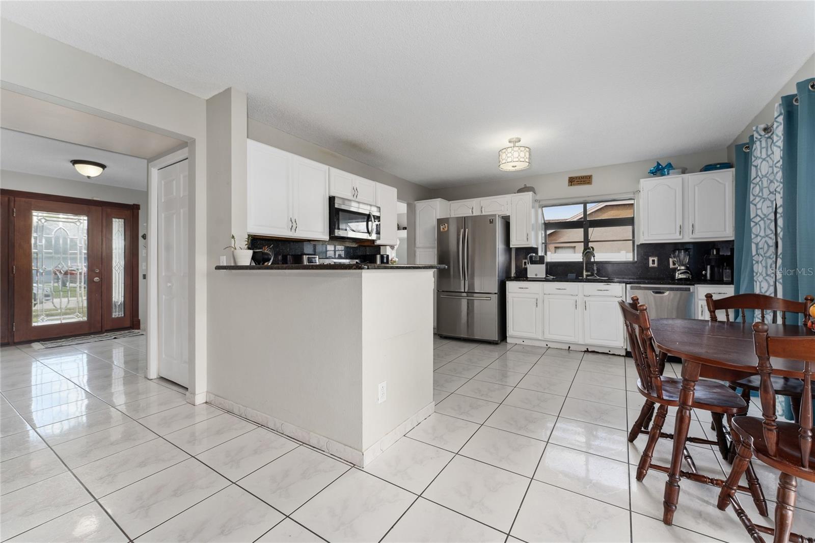 Image 11 of 34 For 8713 Catbriar Bay Way