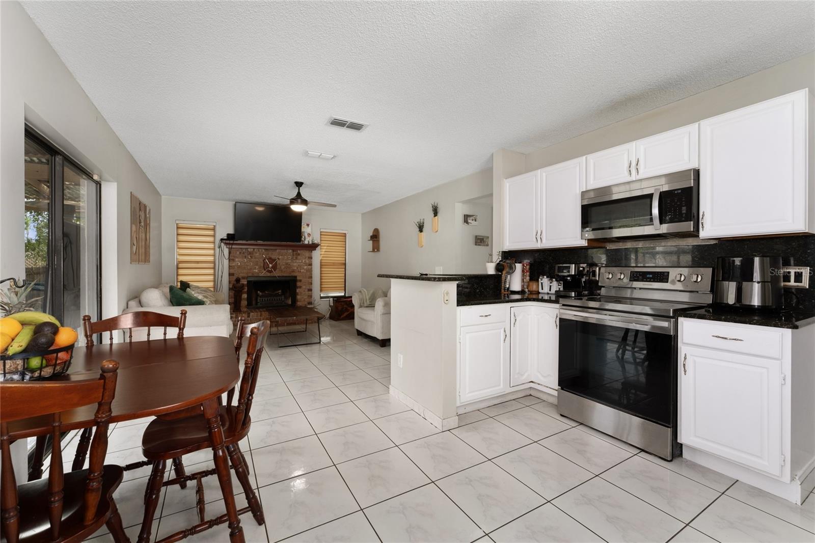 Image 14 of 34 For 8713 Catbriar Bay Way