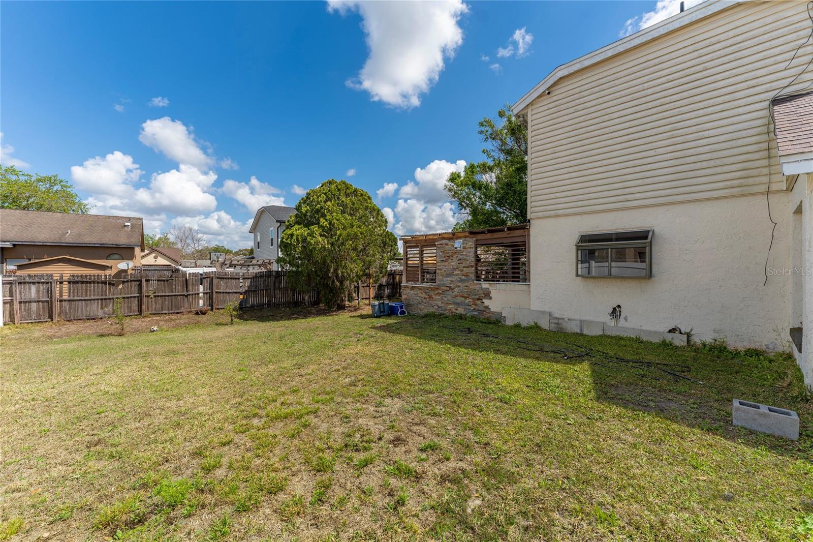 Image 30 of 34 For 8713 Catbriar Bay Way