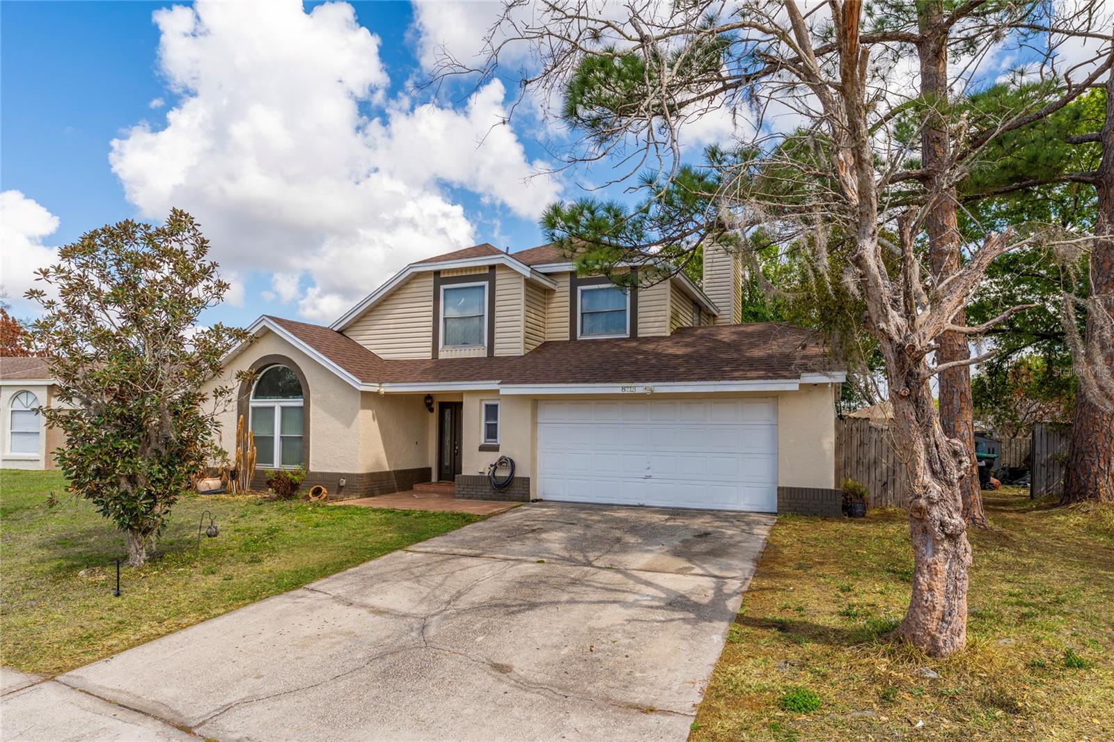 Image 4 of 34 For 8713 Catbriar Bay Way