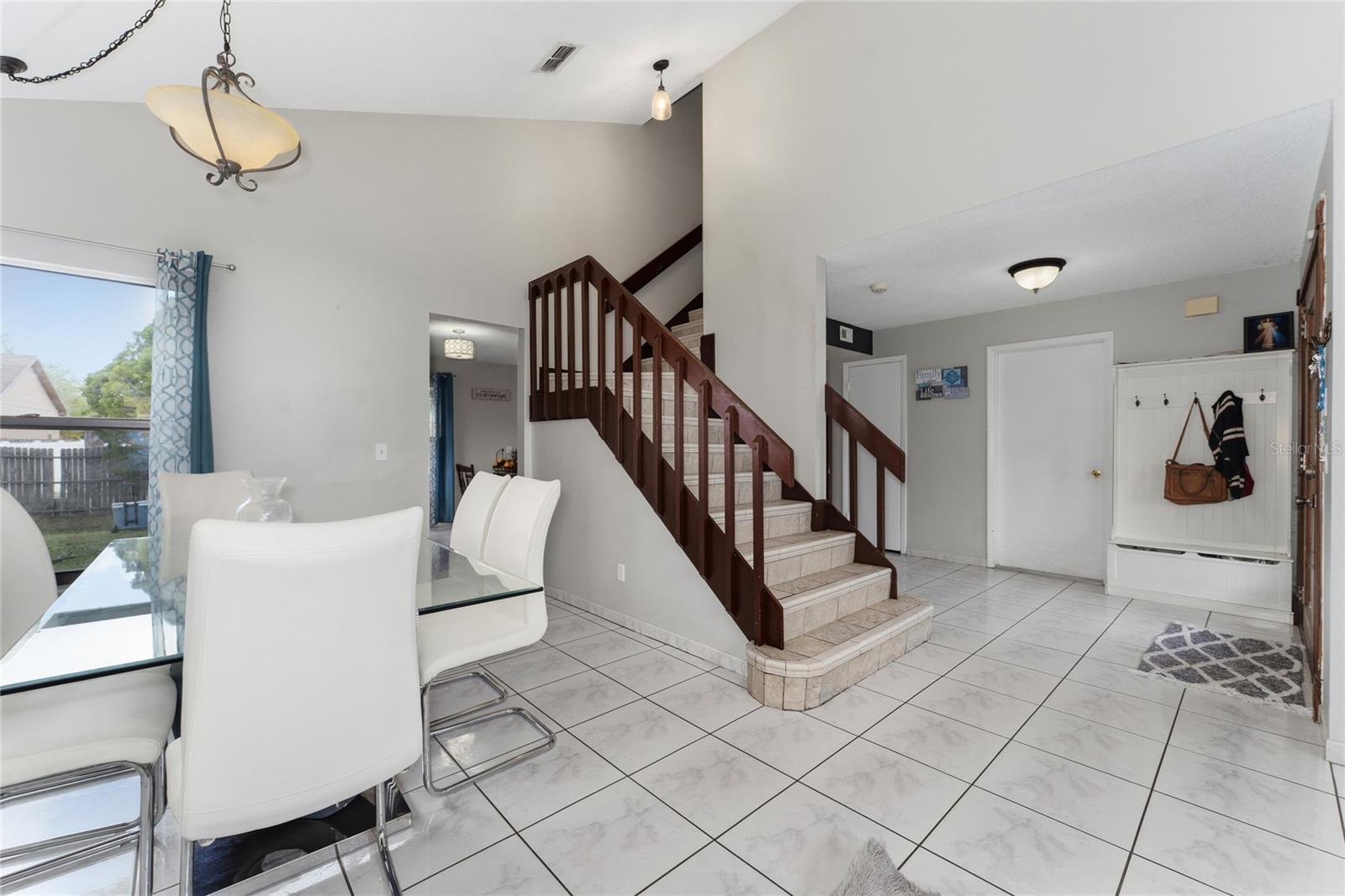 Image 6 of 34 For 8713 Catbriar Bay Way