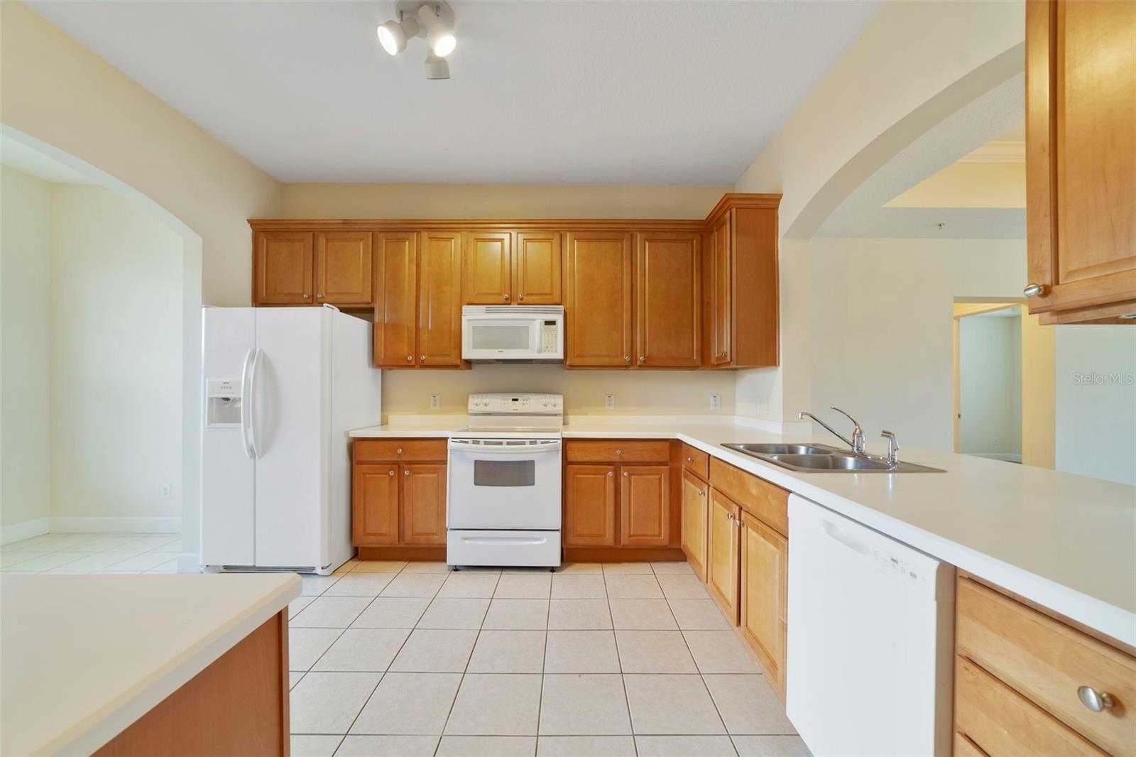 Image 9 of 30 For 1231 Wright Circle 307