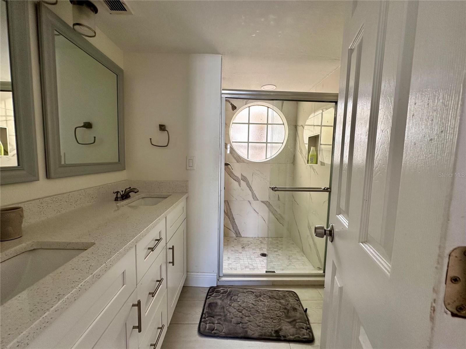 Image 14 of 25 For 5012 Laguna Bay Circle 73