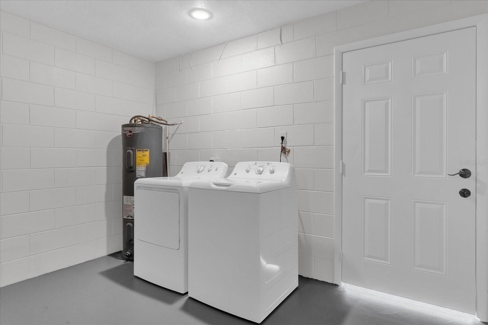 Image 14 of 36 For 3808 Mohawk Drive