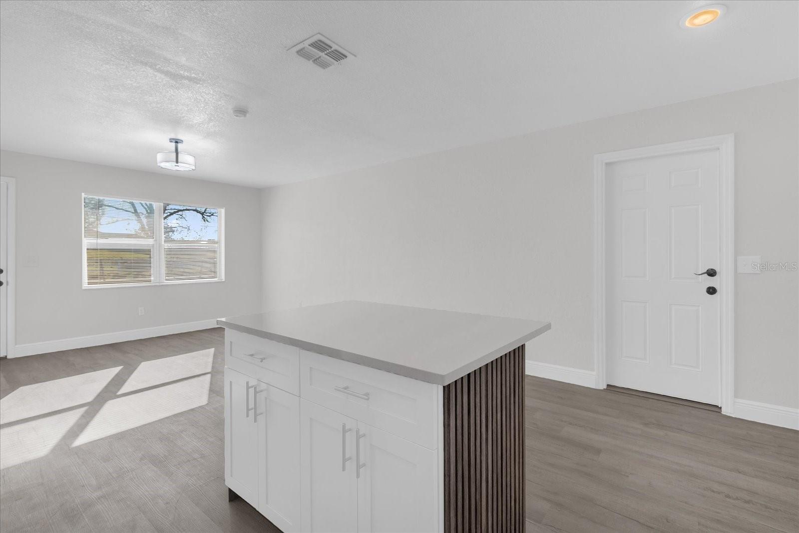 Image 18 of 36 For 3808 Mohawk Drive