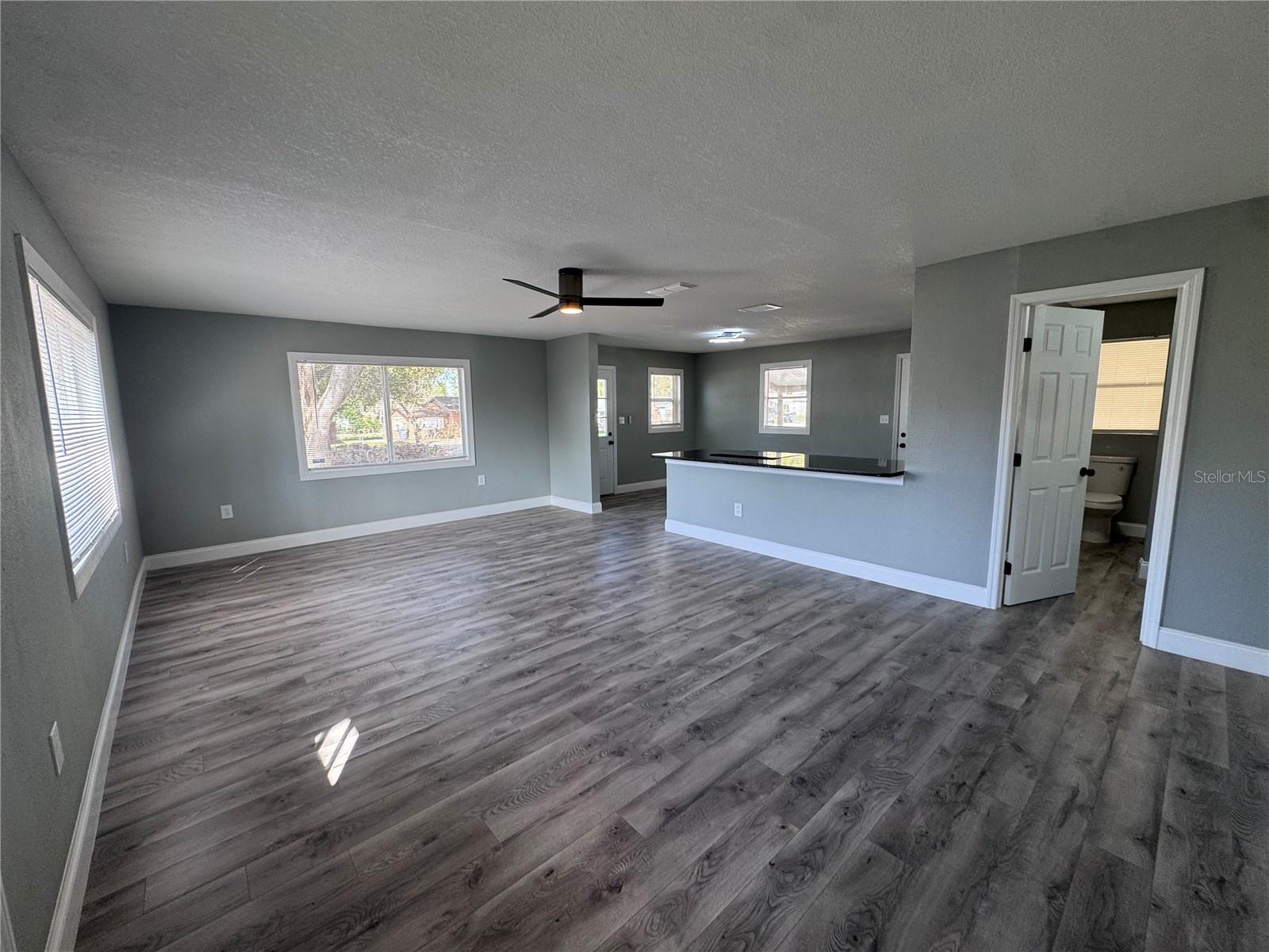 Image 12 of 24 For 1121 Edith Avenue