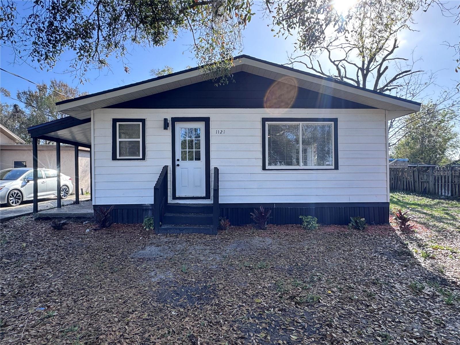 Image 3 of 24 For 1121 Edith Avenue