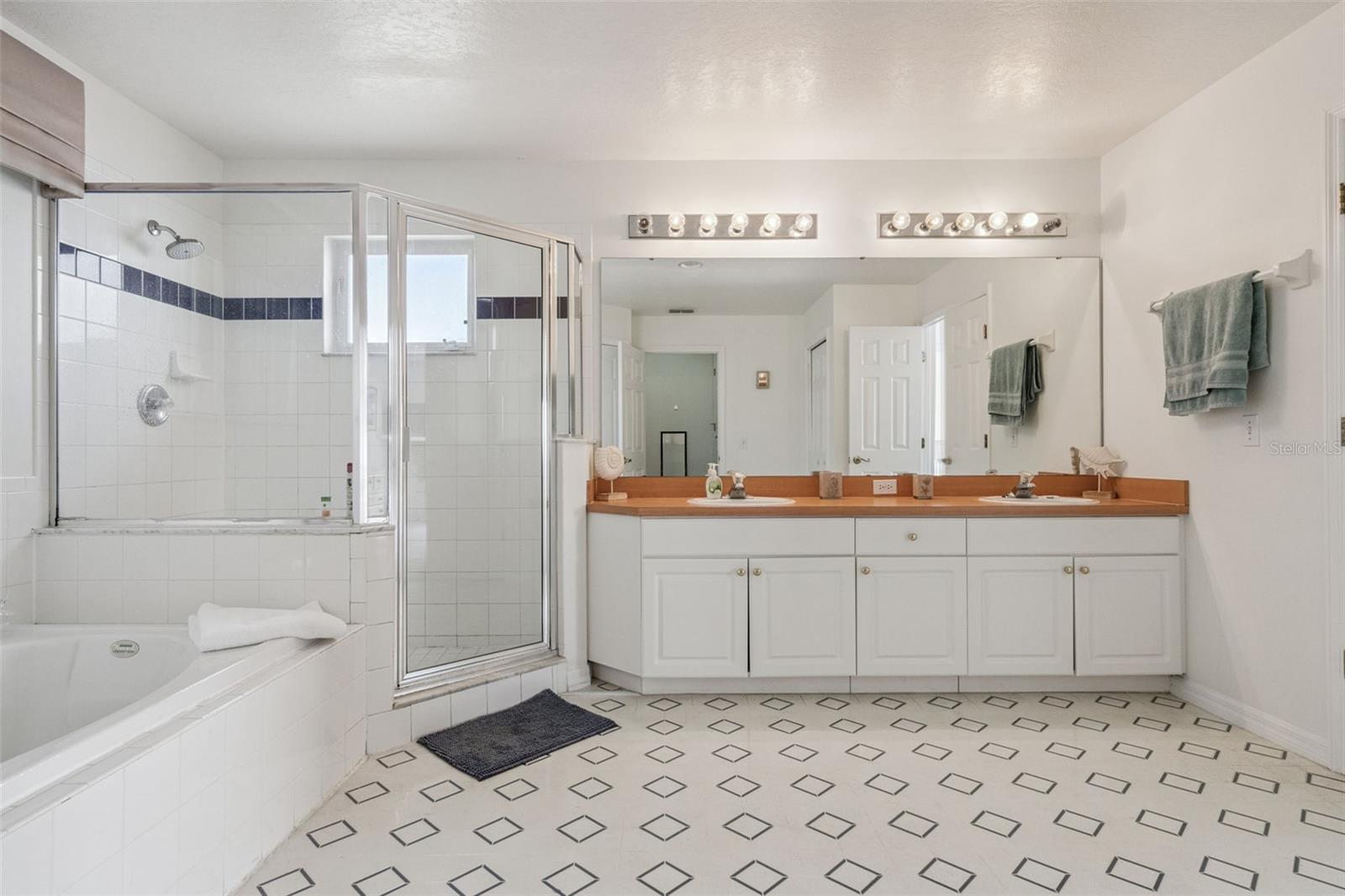 Image 25 of 52 For 8432 Rising Star Court