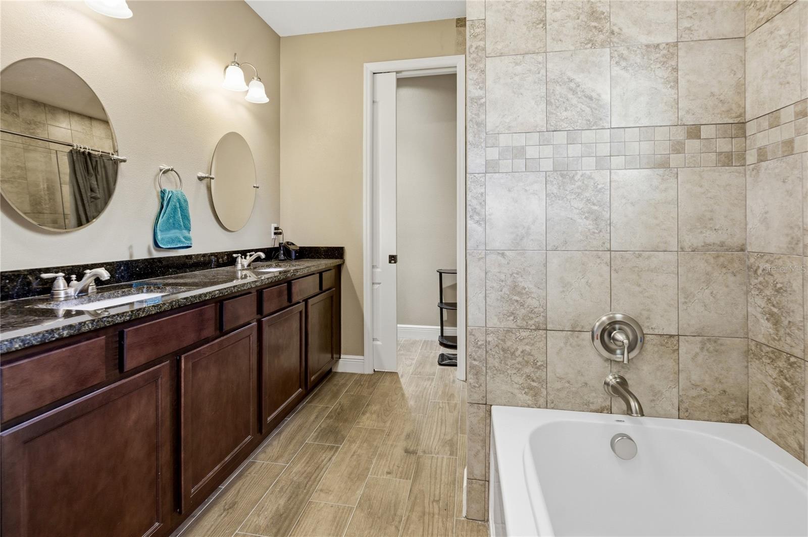 Image 23 of 63 For 3509 Coronet Avenue