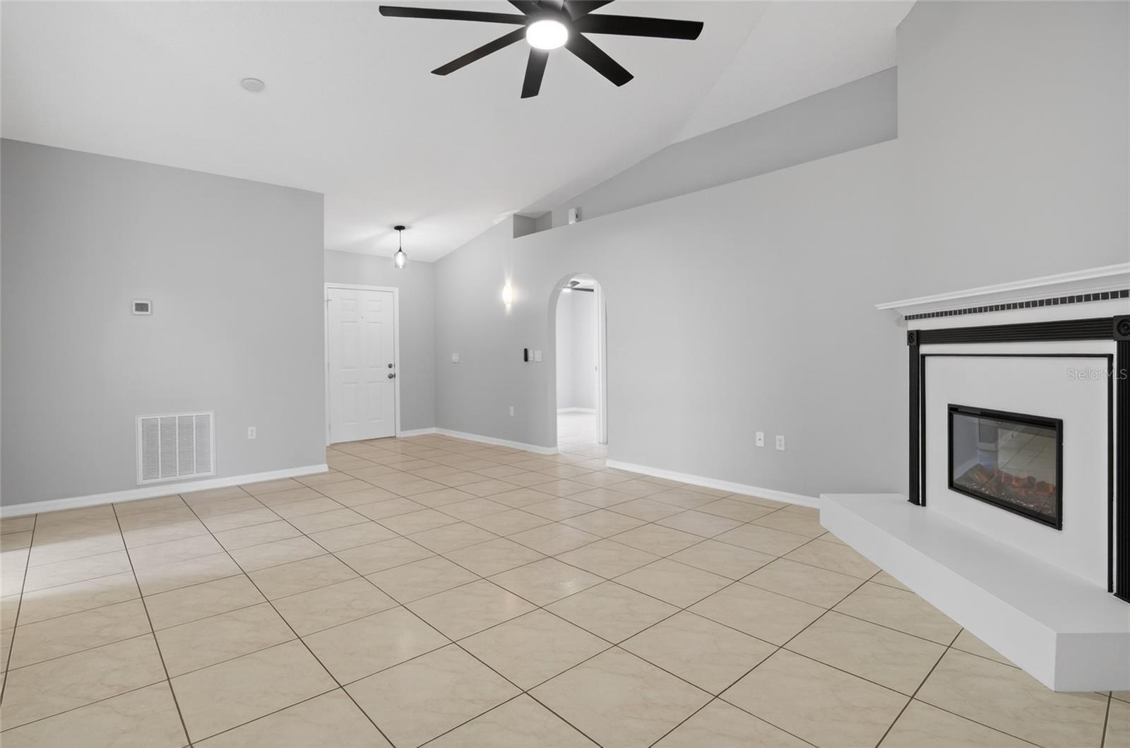 Image 10 of 51 For 501 Pointe Allyson Way